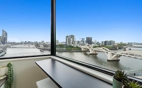 Brisbane Riverside Retreat
